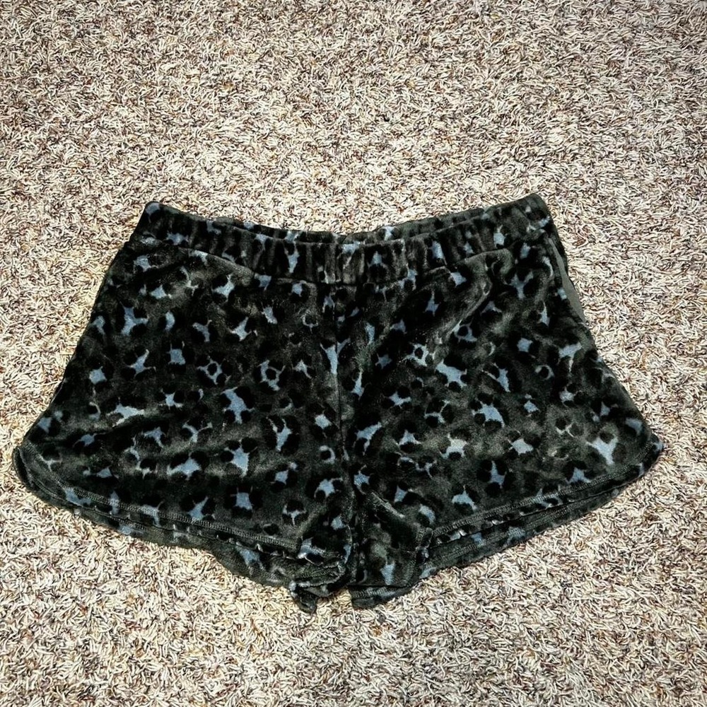 Aerie Green Leopard Plush Lounge Shorts‎ XL Soft Cozy Sleepwear